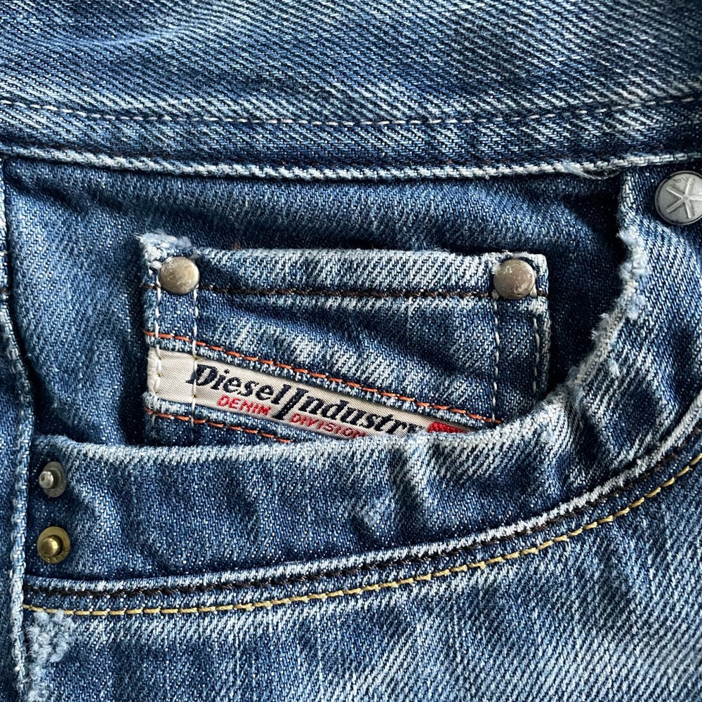 I bought this Jeans in Italy 🇮🇹
